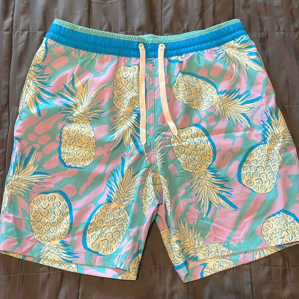 Chubbies Men’s LINED Swim Trunks - Pineapples